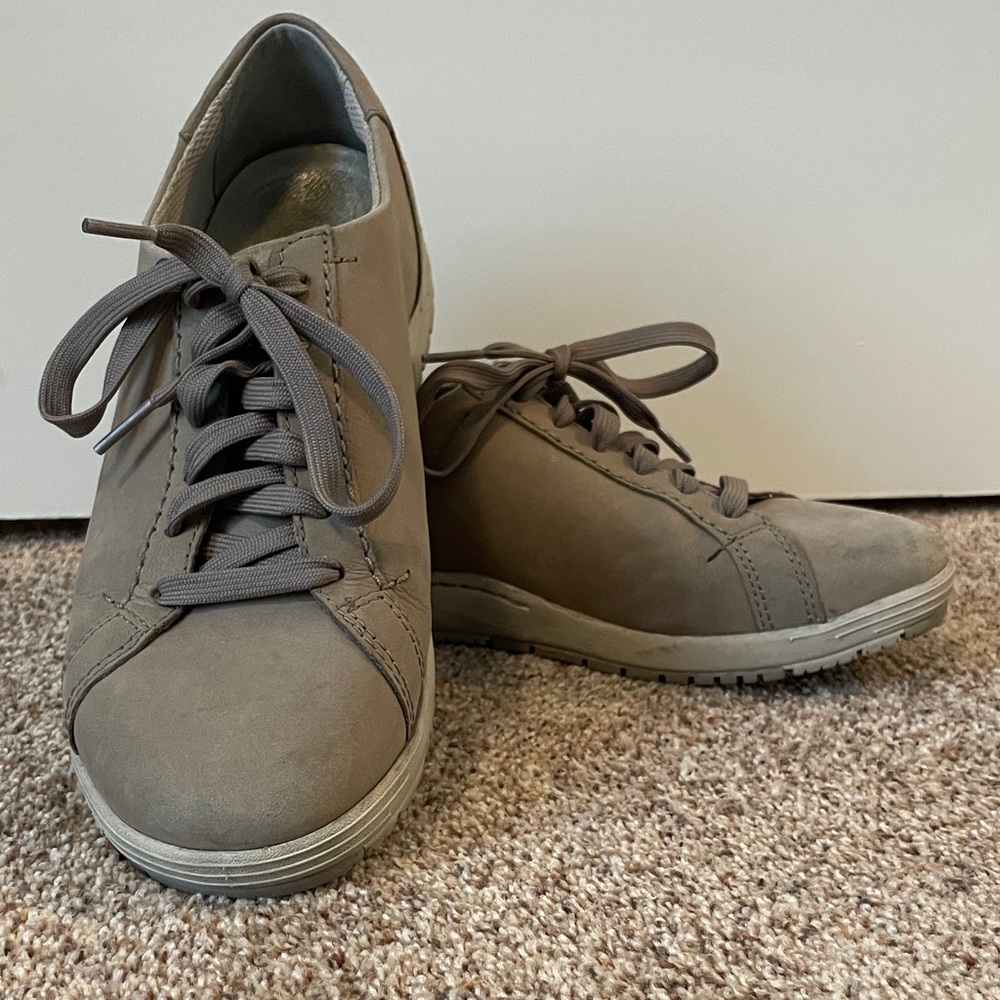 Dansko Women's Taupe Sneakers